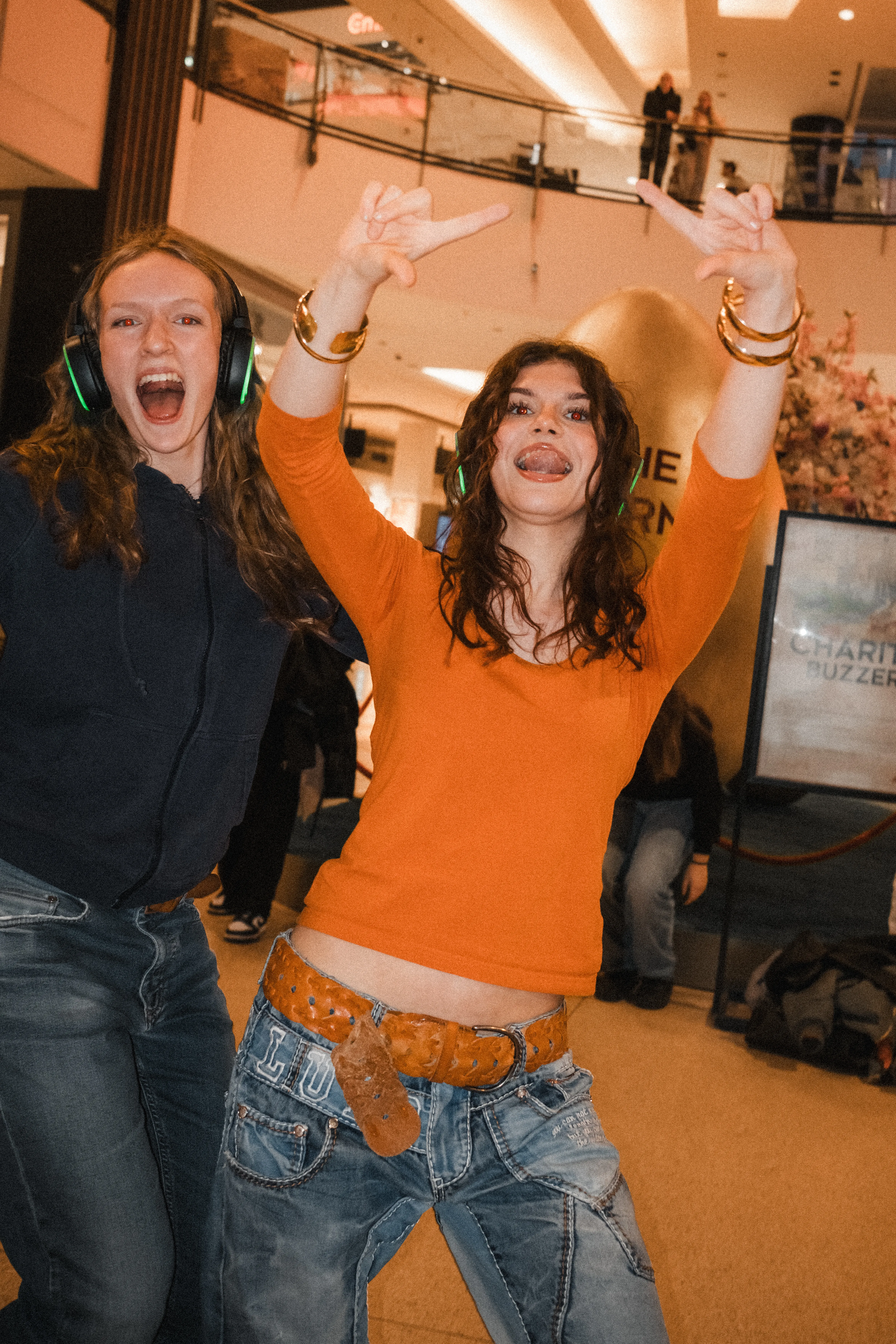OFFSIDE Silent Disco im Shopping Center Alexa in Berlin